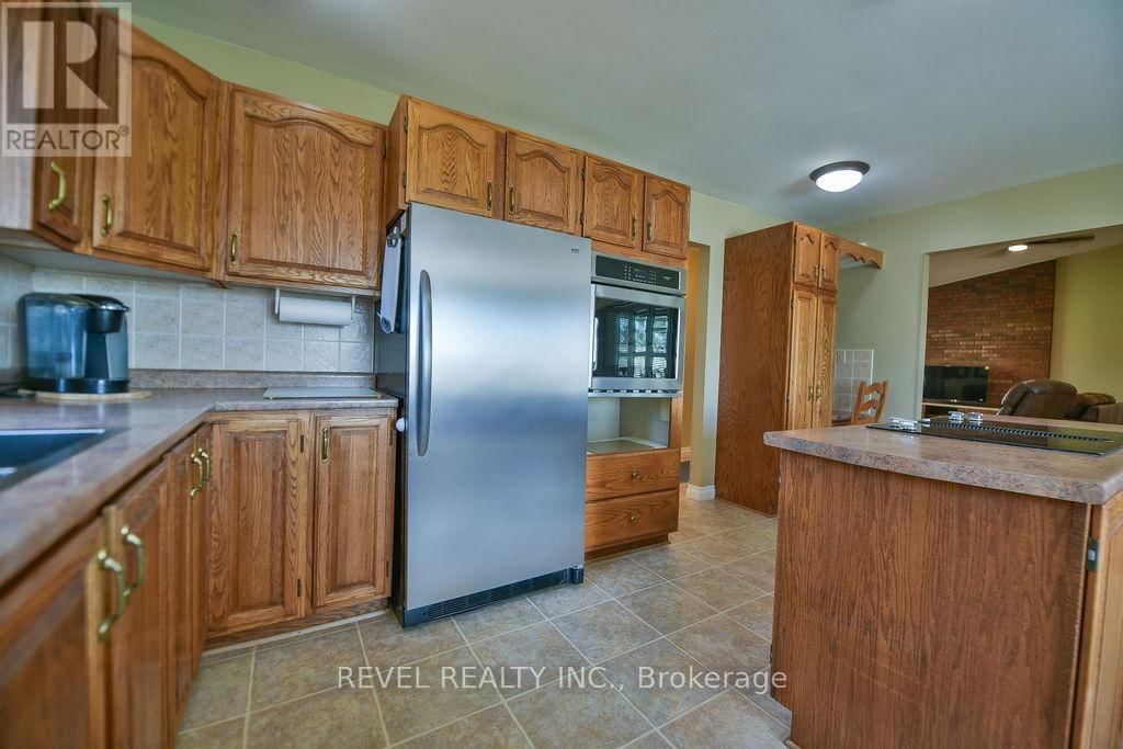 1255 SHIRLEY STREET NORTH Image 4