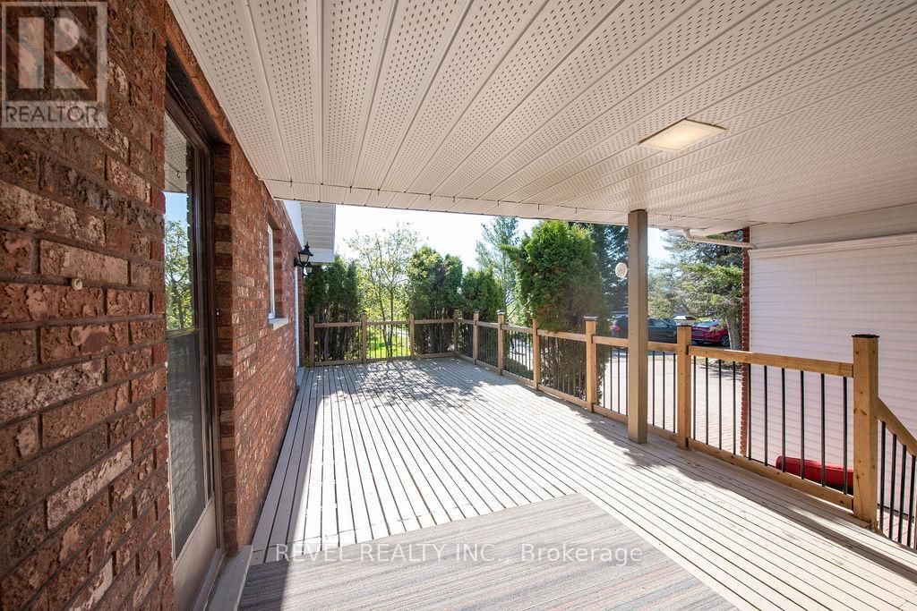 1255 SHIRLEY STREET NORTH Image 43