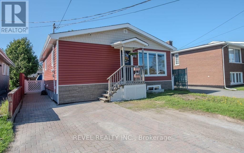 211 JUBILEE AVENUE WEST Image 1