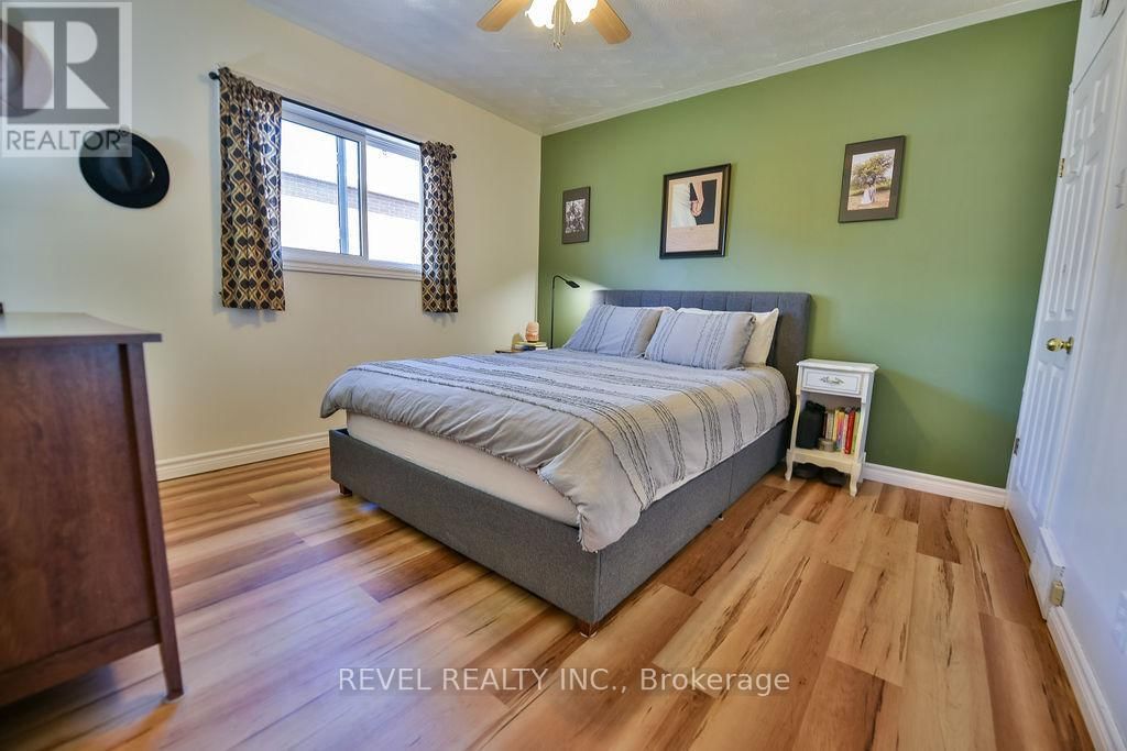 211 JUBILEE AVENUE WEST Image 12