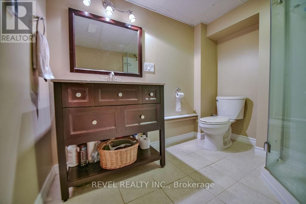 211 JUBILEE AVENUE WEST Image 24