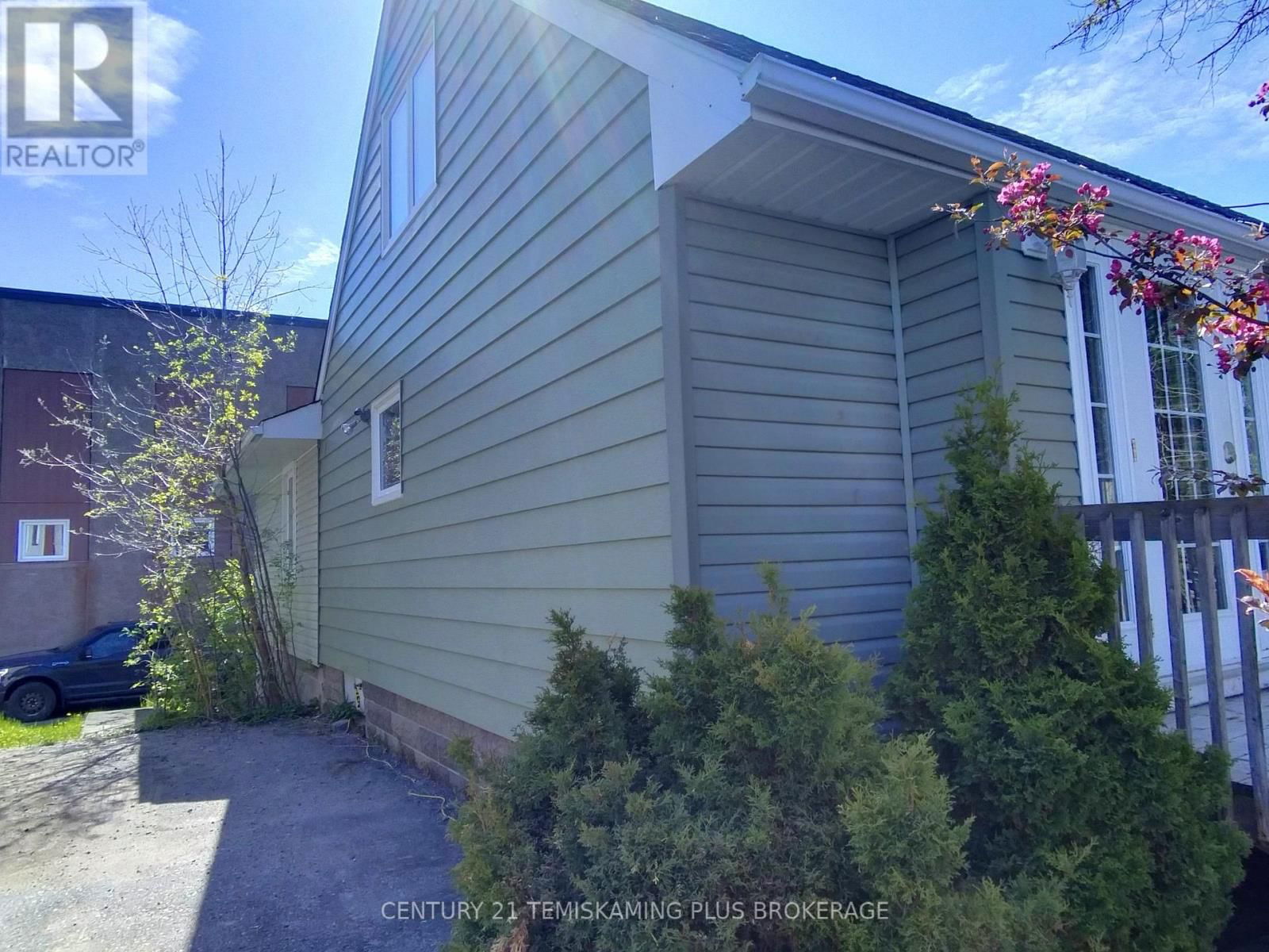 15 MARY STREET Image 4