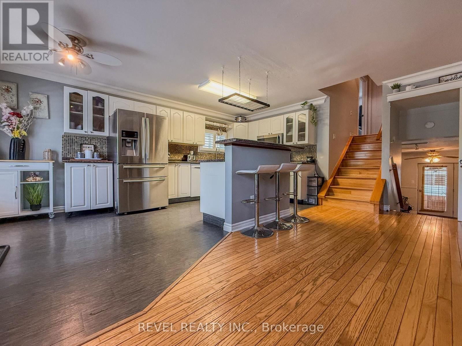 573 BIRCH STREET SOUTH Image 10