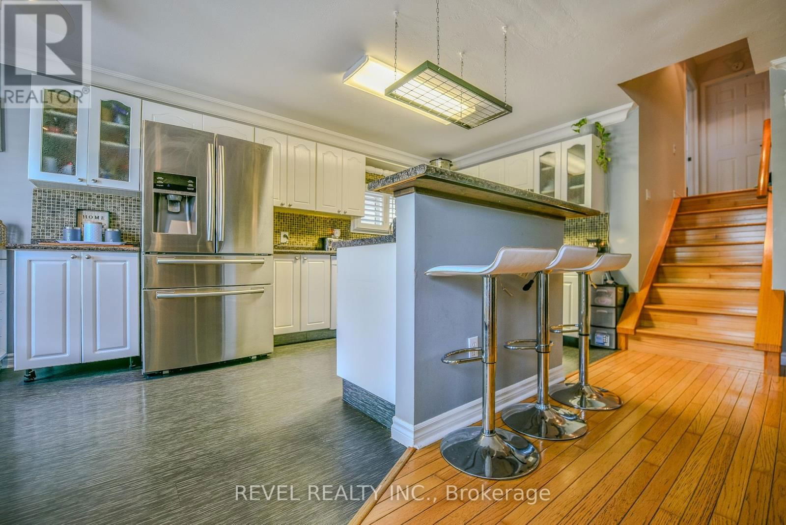 573 BIRCH STREET SOUTH Image 12
