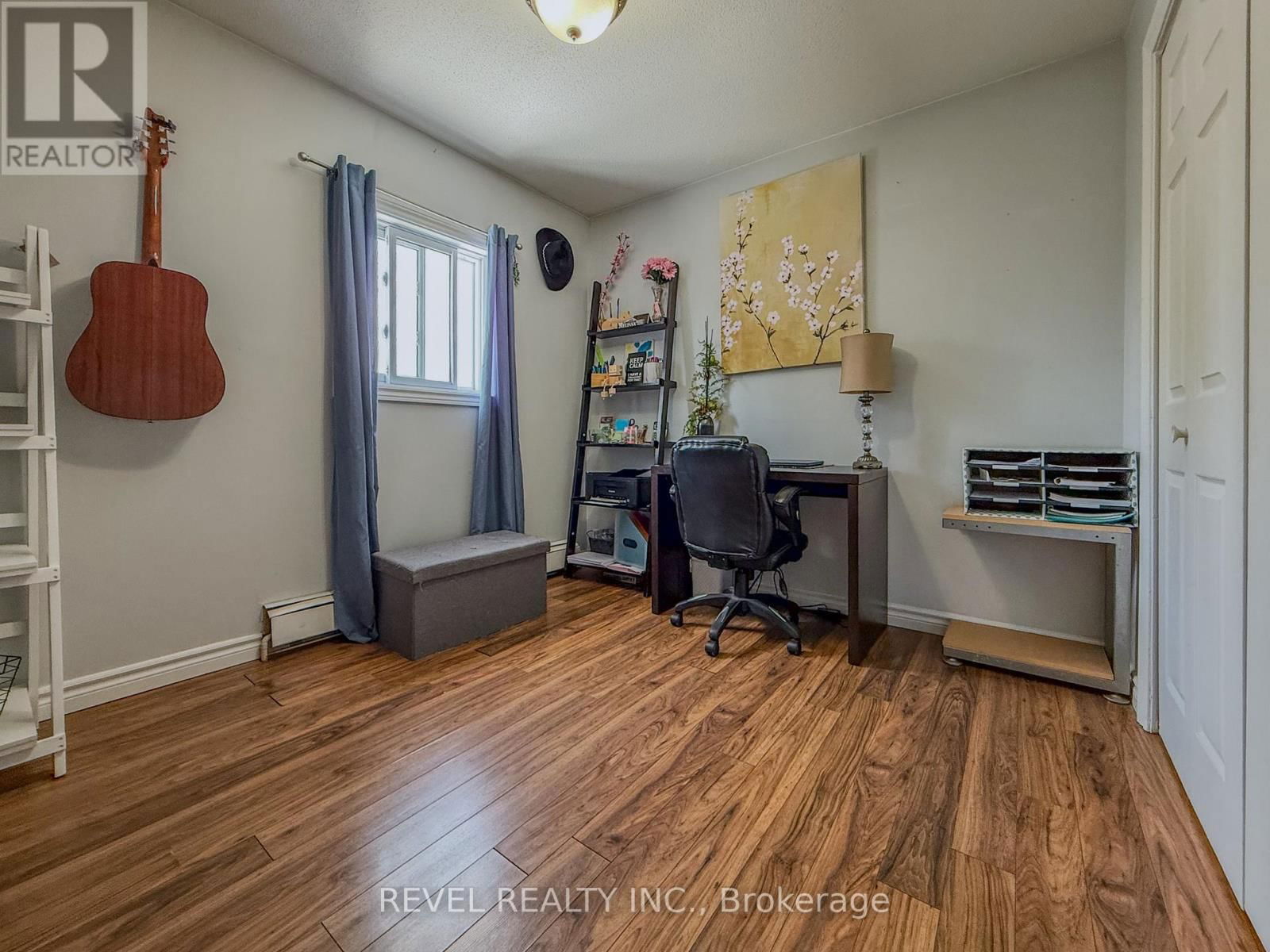 573 BIRCH STREET SOUTH Image 18