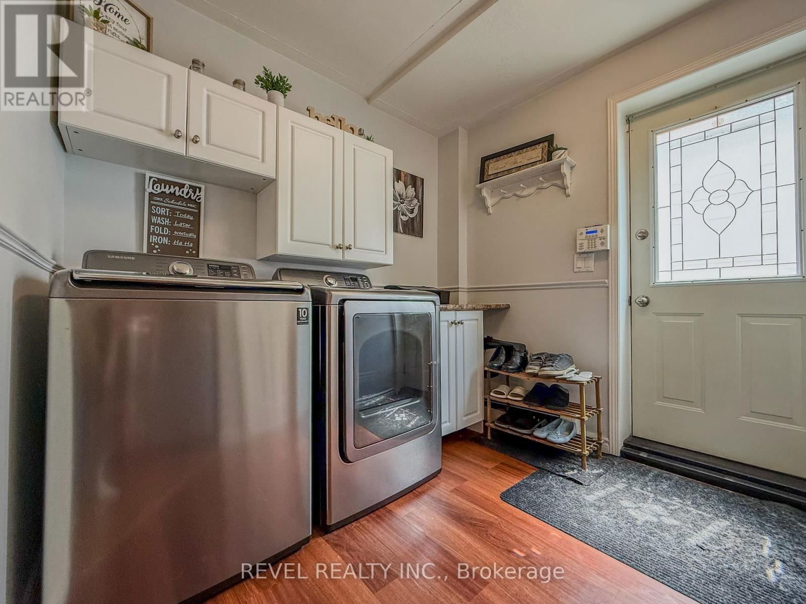 573 BIRCH STREET SOUTH Image 23