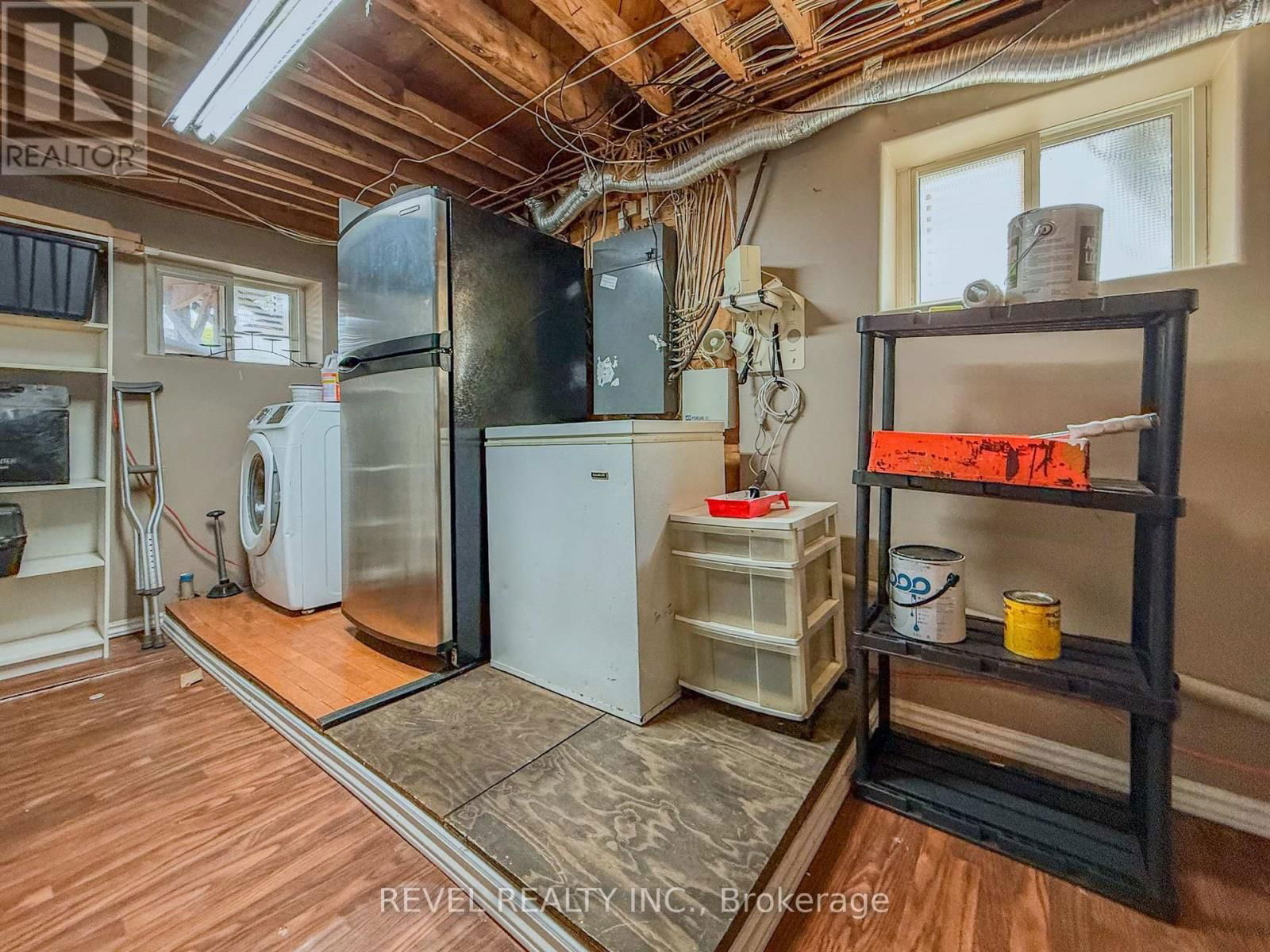 573 BIRCH STREET SOUTH Image 26