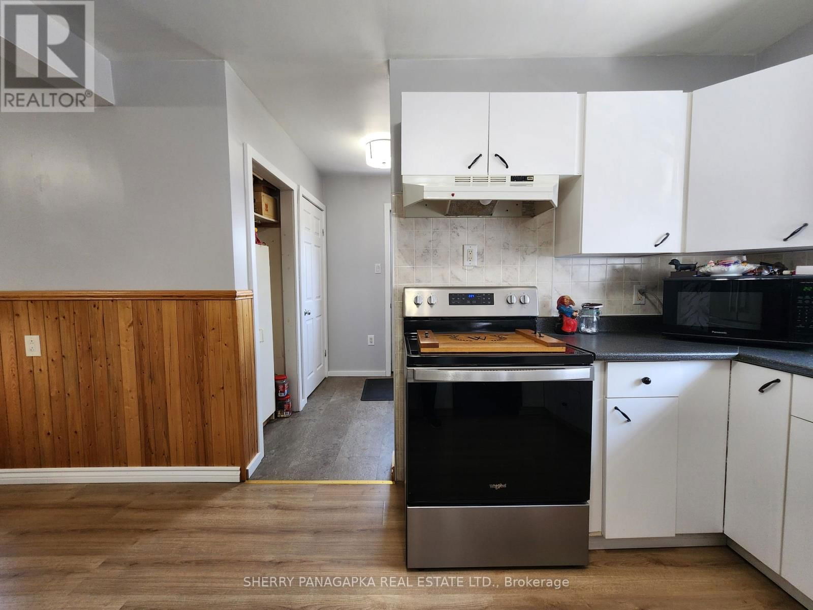 111 MAIN STREET Image 18