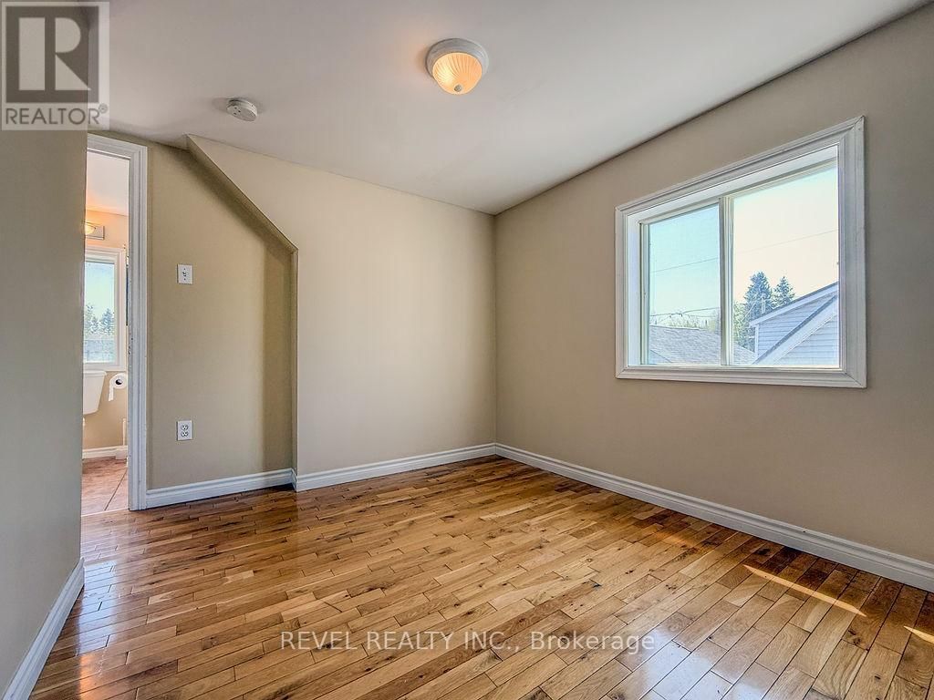 23-25 AURA LAKE STREET Image 22