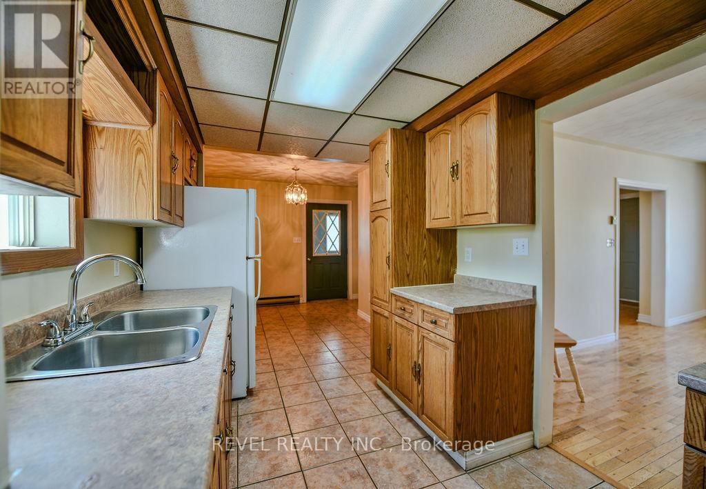 23-25 AURA LAKE STREET Image 8