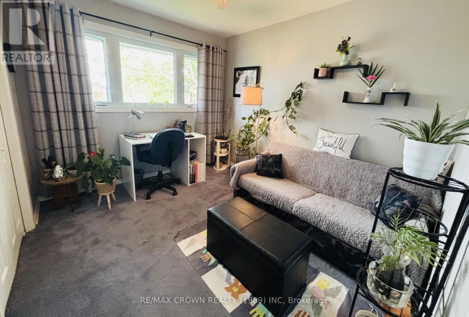 52 HELLEN AVENUE Image 13