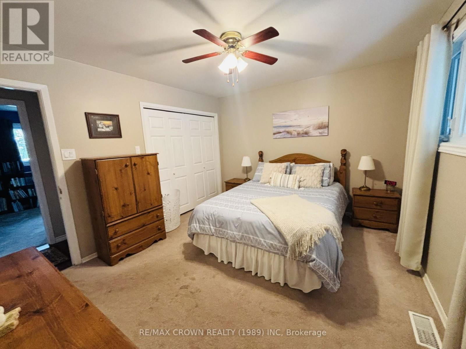 52 HELLEN AVENUE Image 18
