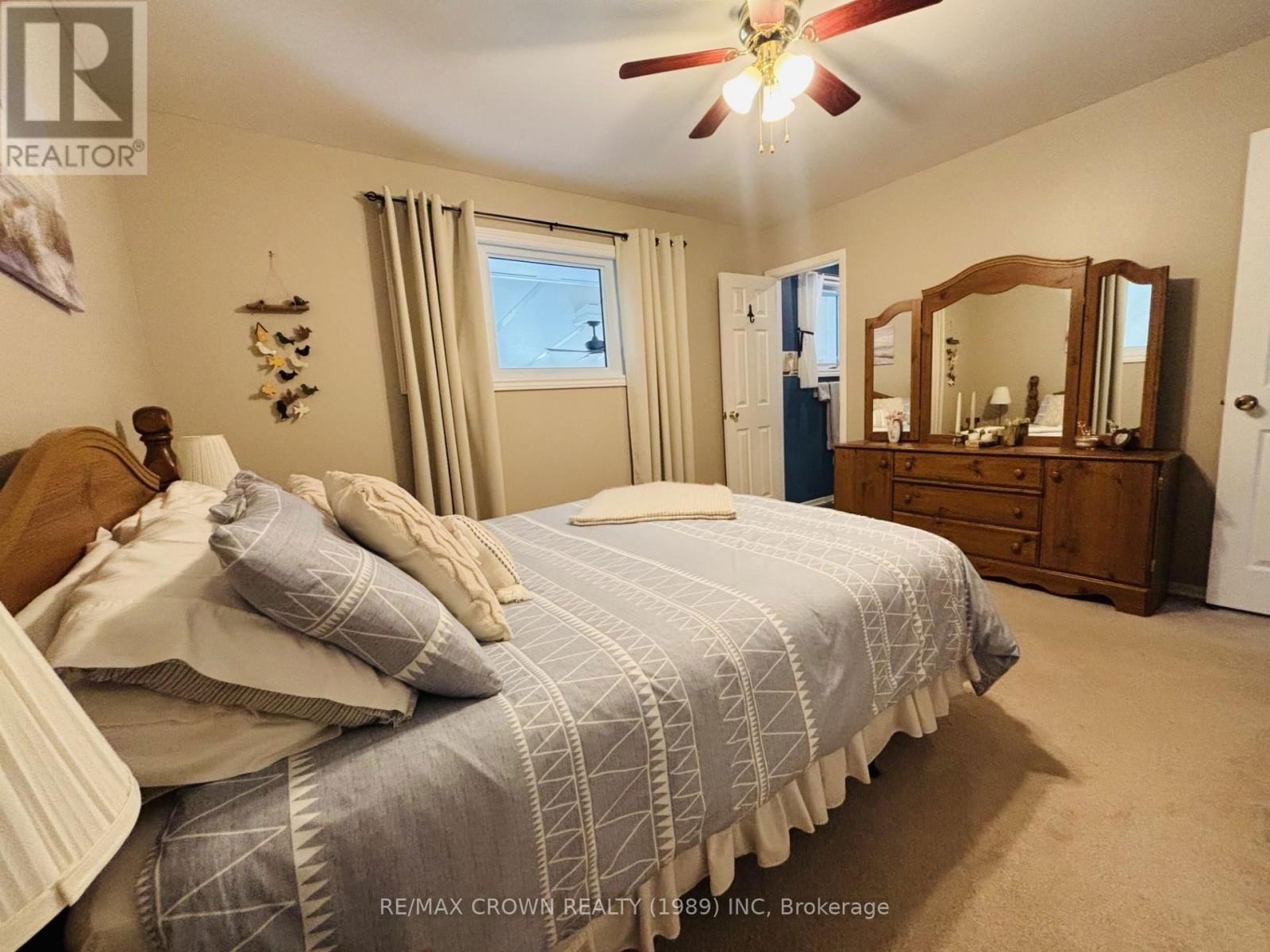 52 HELLEN AVENUE Image 19
