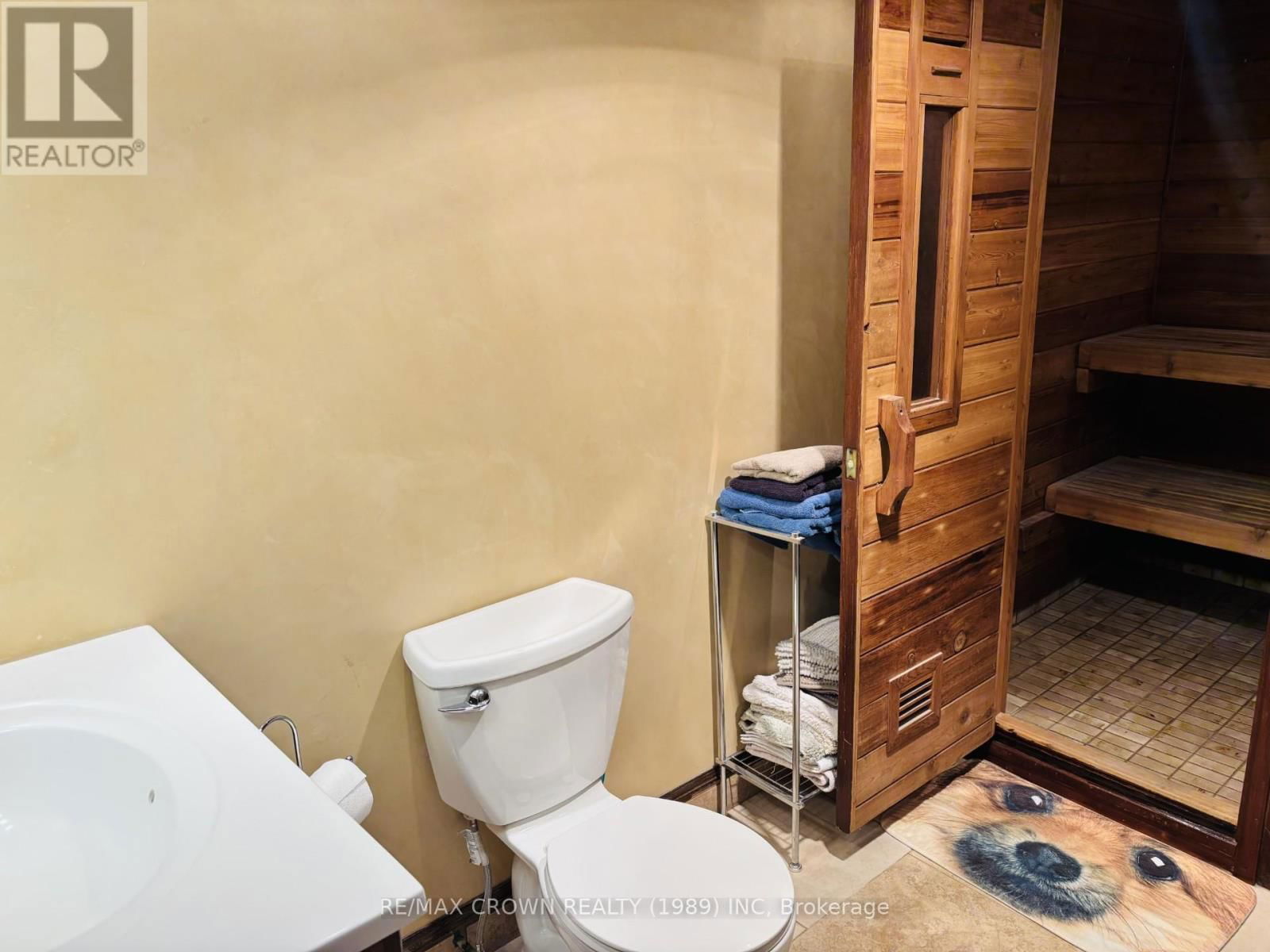 52 HELLEN AVENUE Image 27
