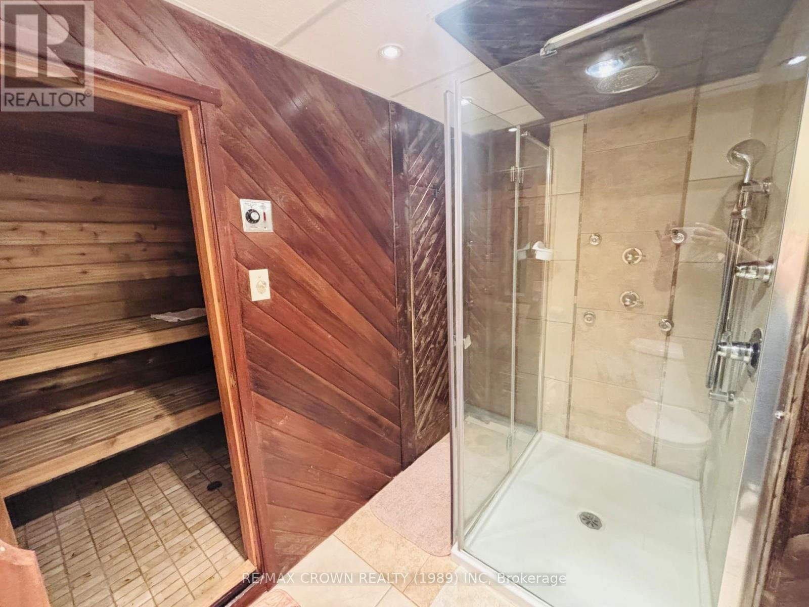 52 HELLEN AVENUE Image 29