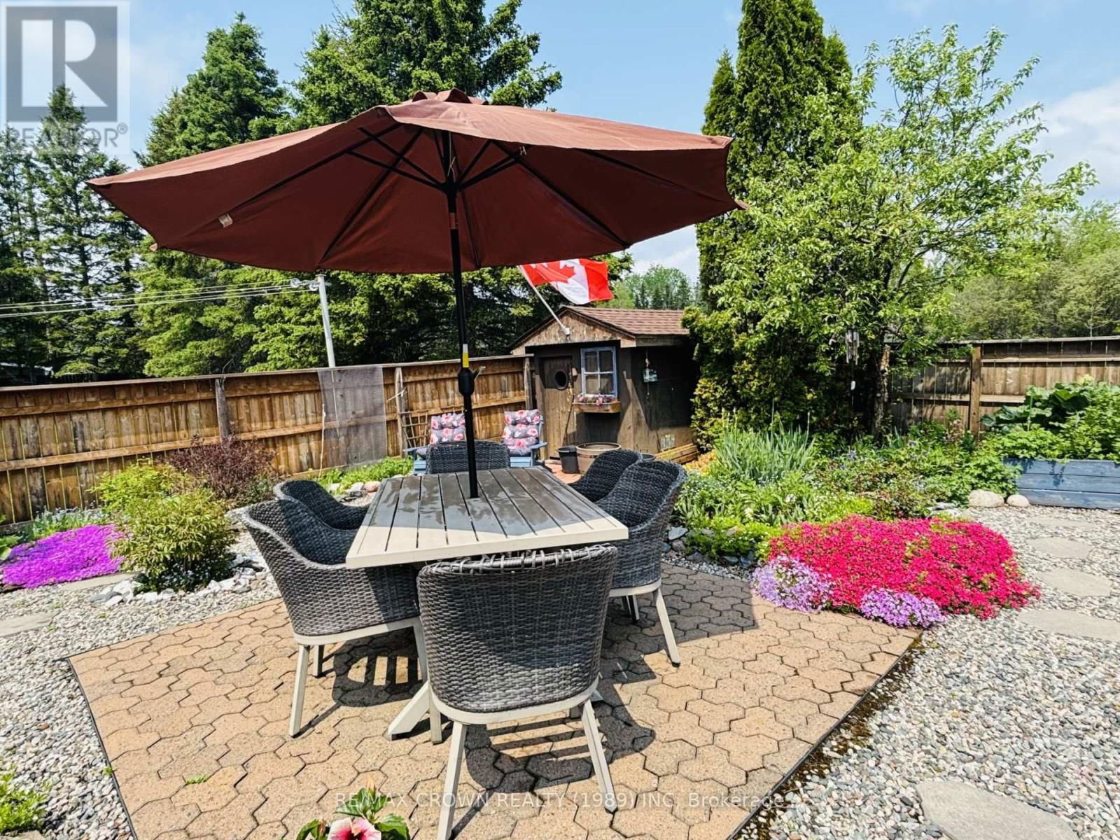 52 HELLEN AVENUE Image 39