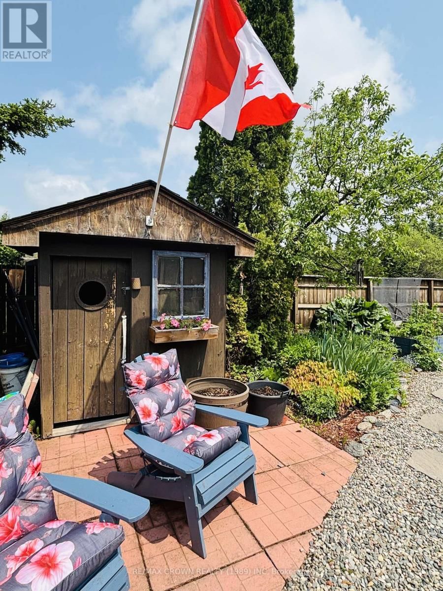 52 HELLEN AVENUE Image 42