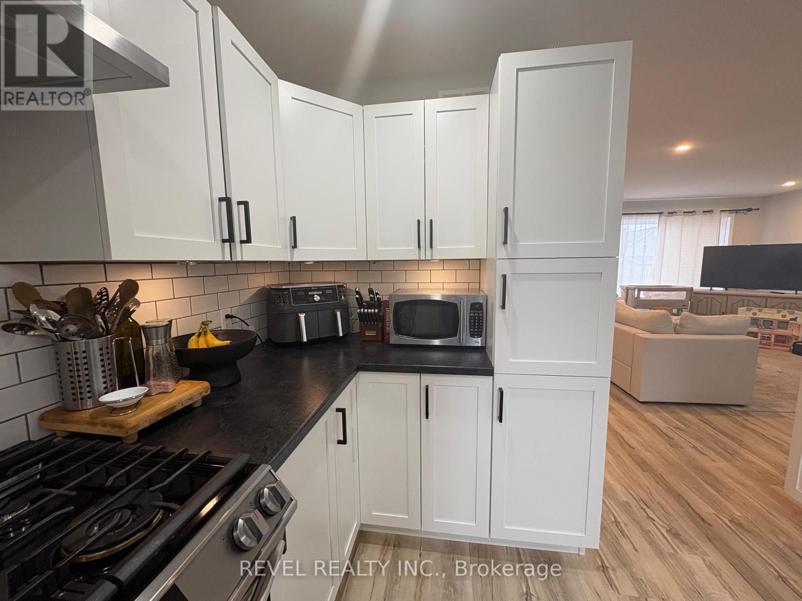 172 THIRTEENTH AVENUE Image 13