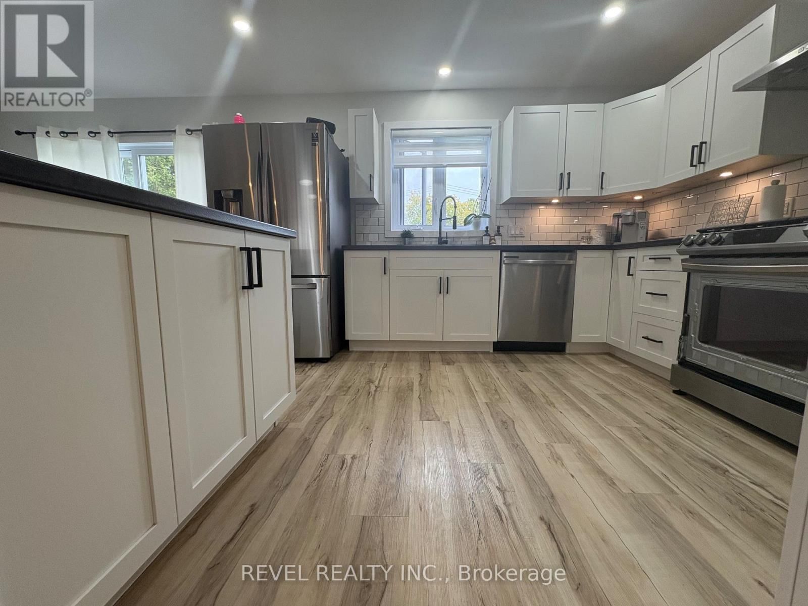 172 THIRTEENTH AVENUE Image 17