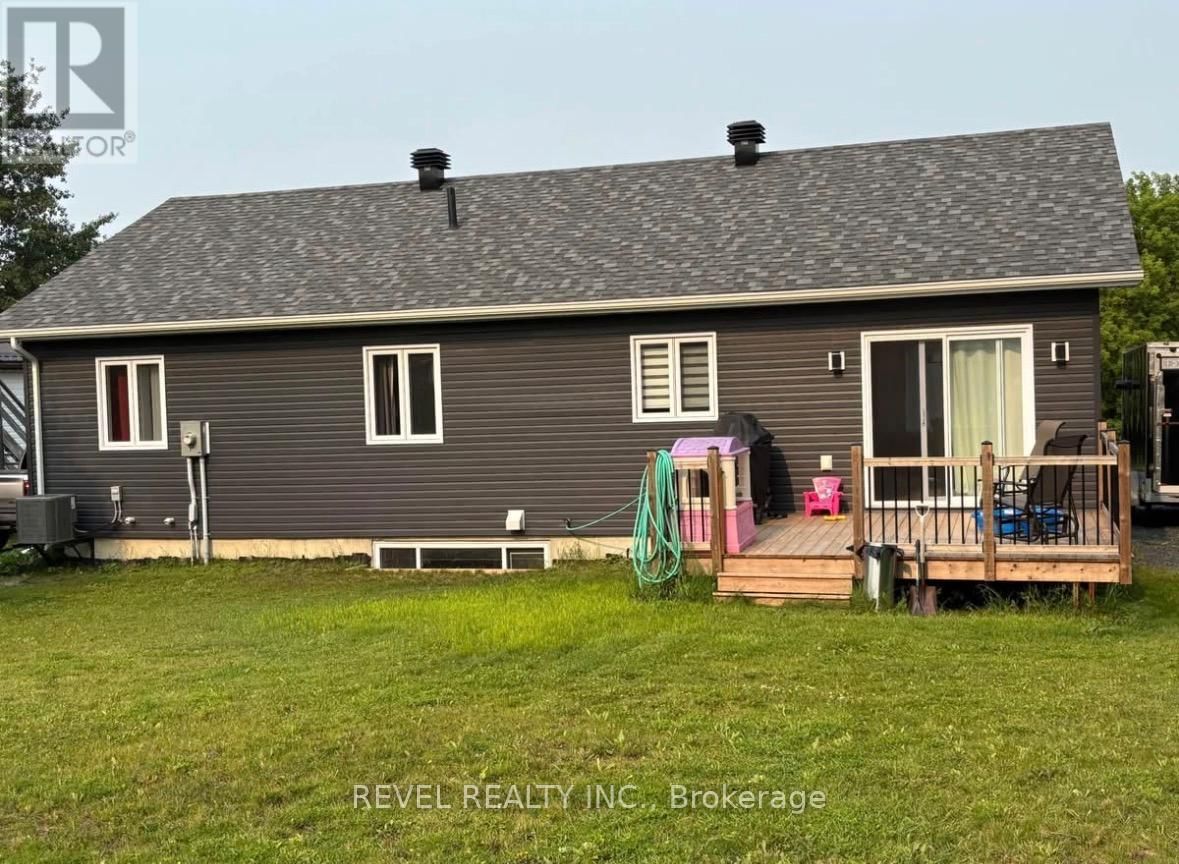 172 THIRTEENTH AVENUE Image 2