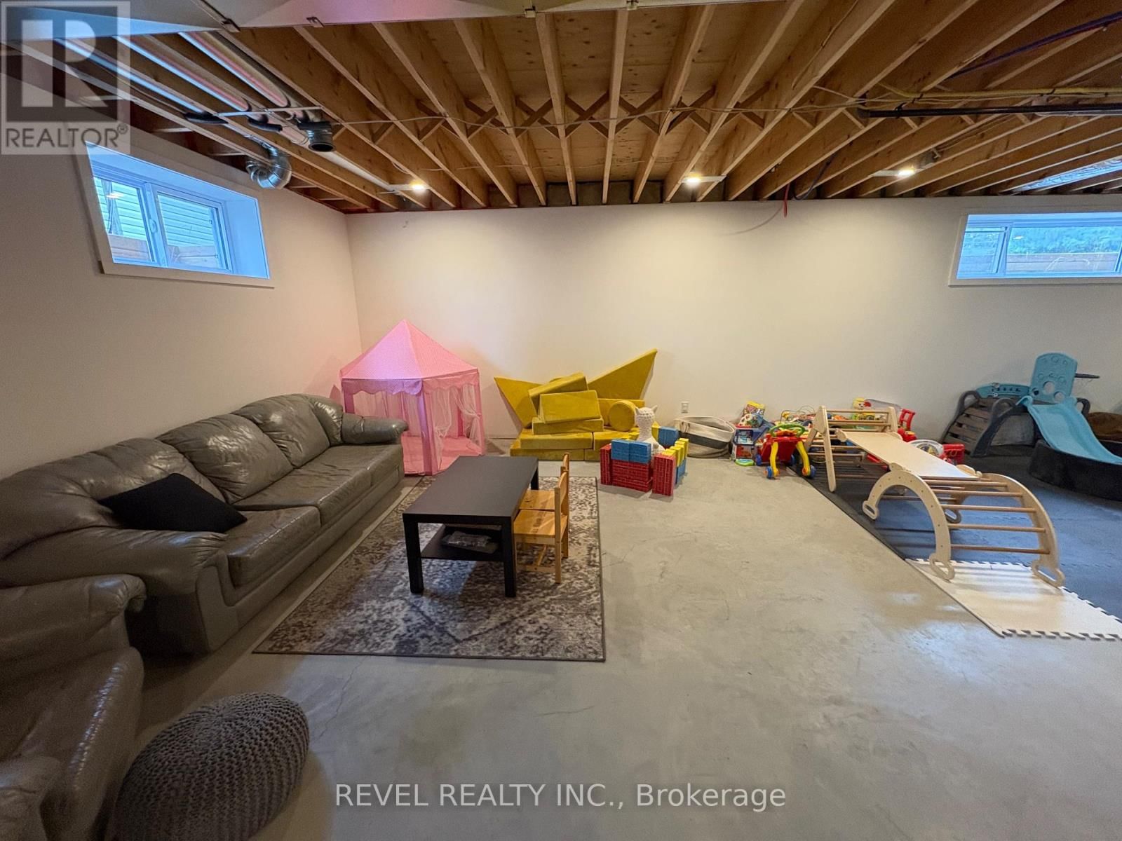 172 THIRTEENTH AVENUE Image 29