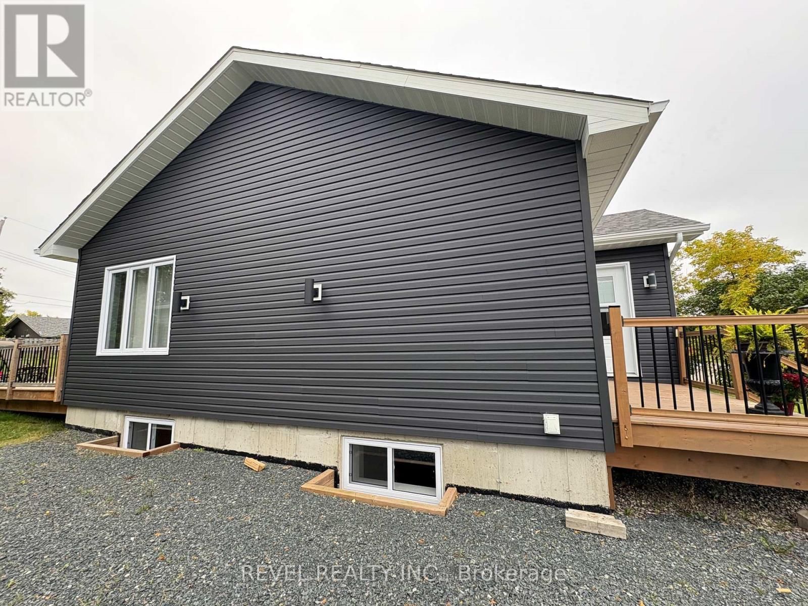 172 THIRTEENTH AVENUE Image 3