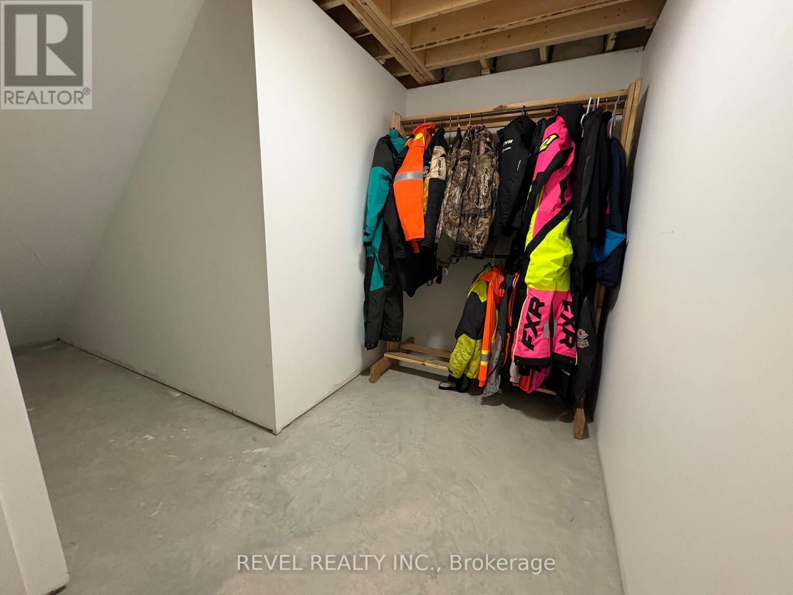 172 THIRTEENTH AVENUE Image 35