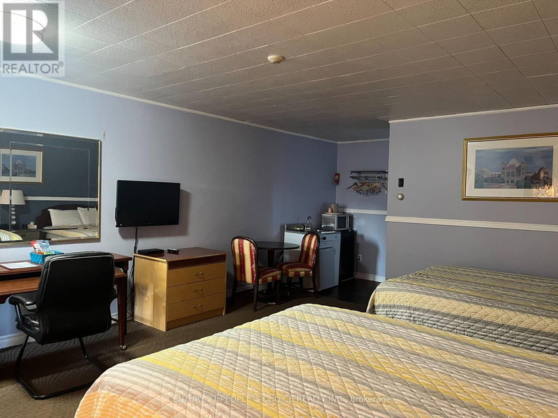 Image #1 of Business for Sale at Highway 11, Cochrane, Ontario