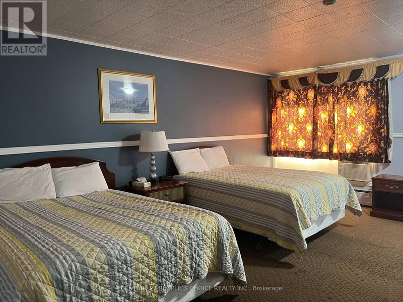 Image #1 of Business for Sale at Highway 11, Cochrane, Ontario