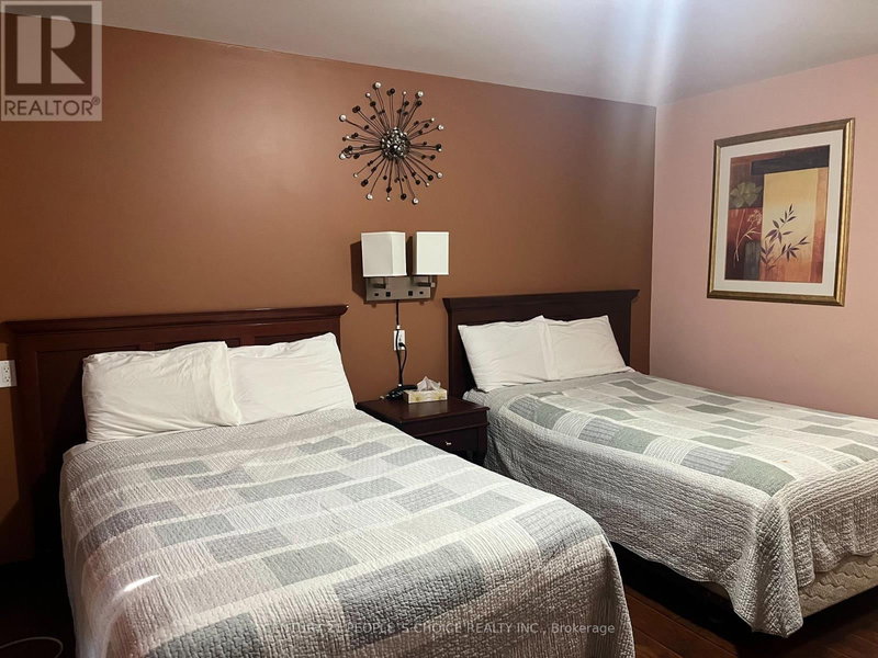 Image #1 of Business for Sale at Highway 11, Cochrane, Ontario