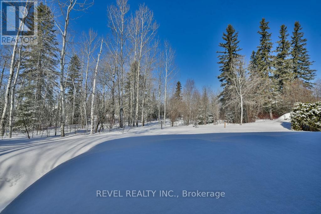 149 MAJESTIC DRIVE Image 47