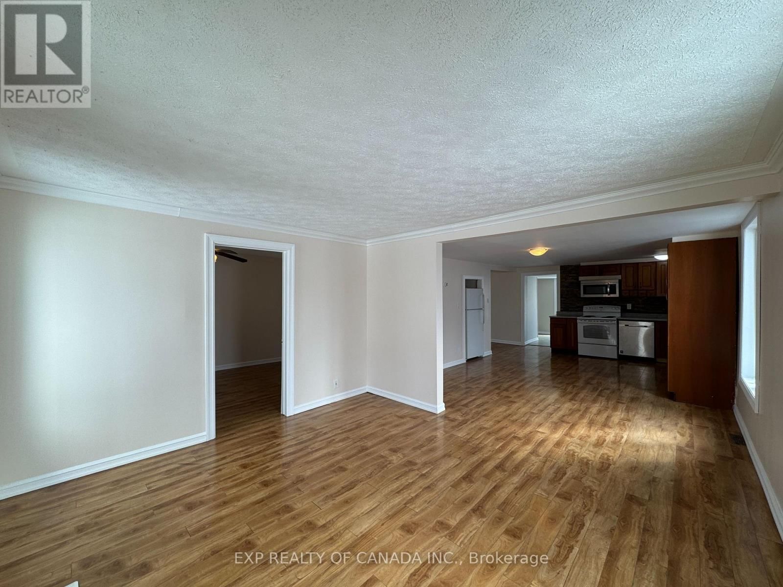 148 ELM STREET NORTH Image 6