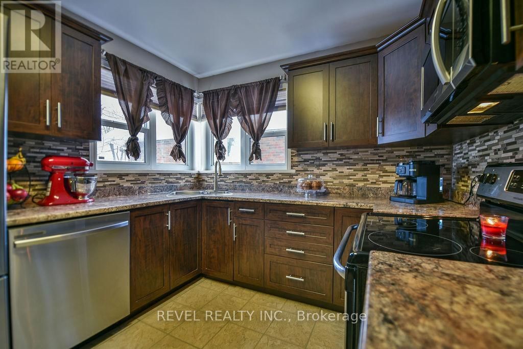 338 MAPLE STREET NORTH Image 16