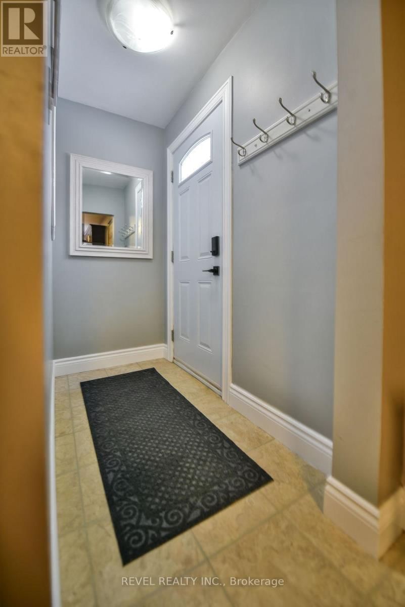 338 MAPLE STREET NORTH Image 30