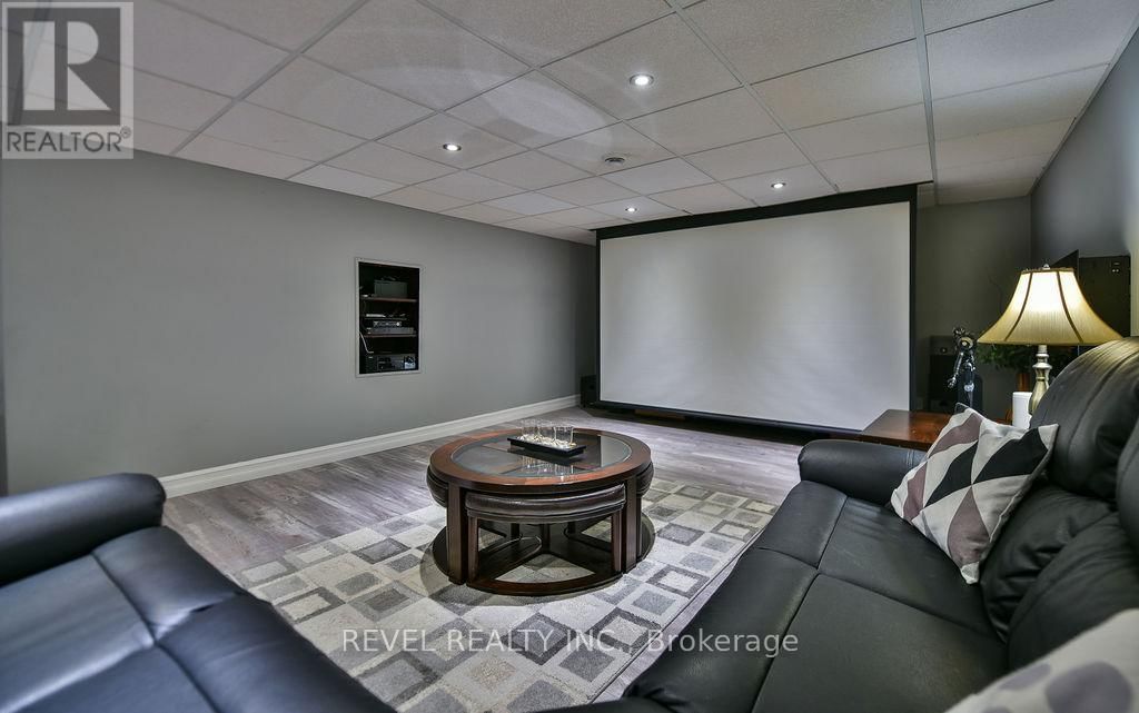 338 MAPLE STREET NORTH Image 37