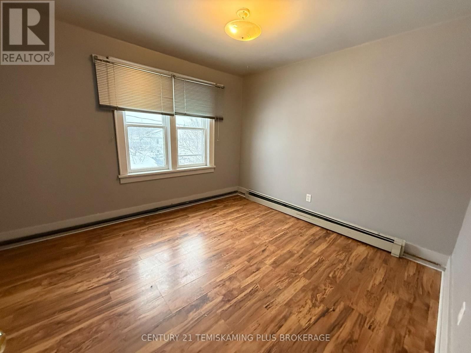 69 MCCAMUS AVENUE Image 19