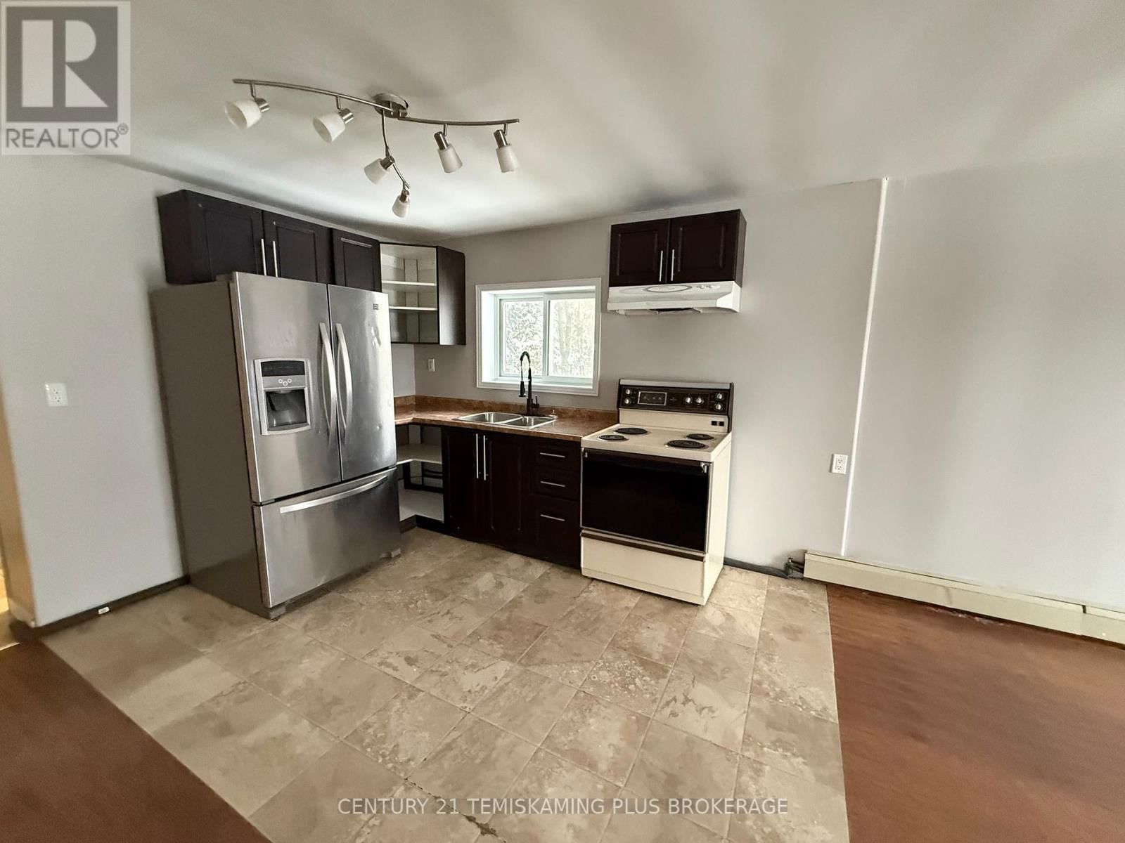 69 MCCAMUS AVENUE Image 20