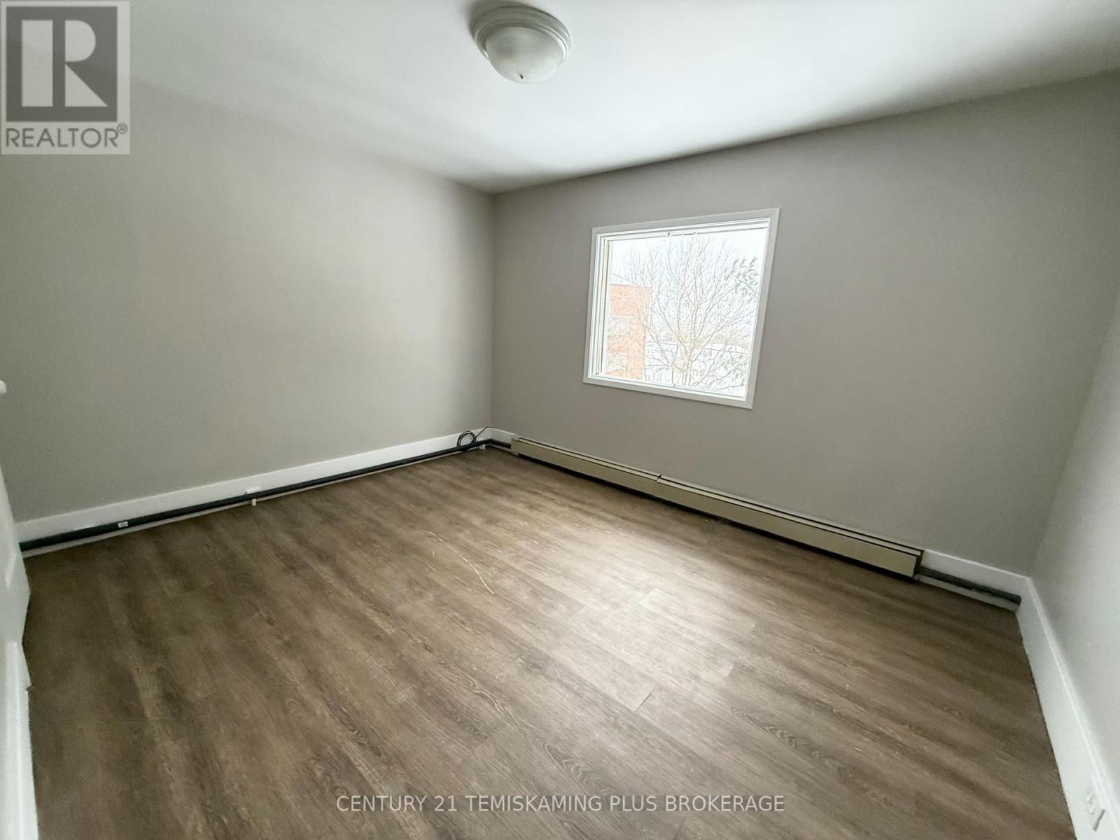 69 MCCAMUS AVENUE Image 22