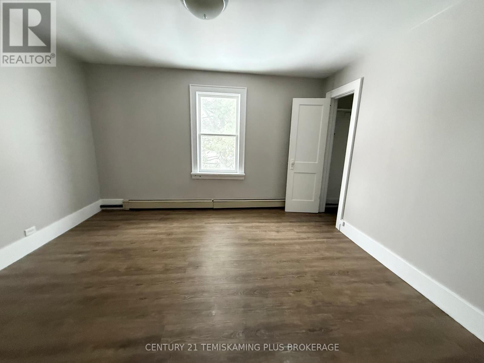 69 MCCAMUS AVENUE Image 24