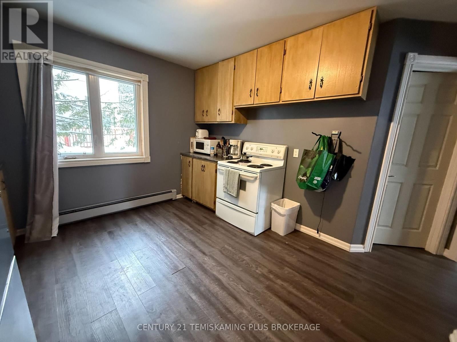 69 MCCAMUS AVENUE Image 9