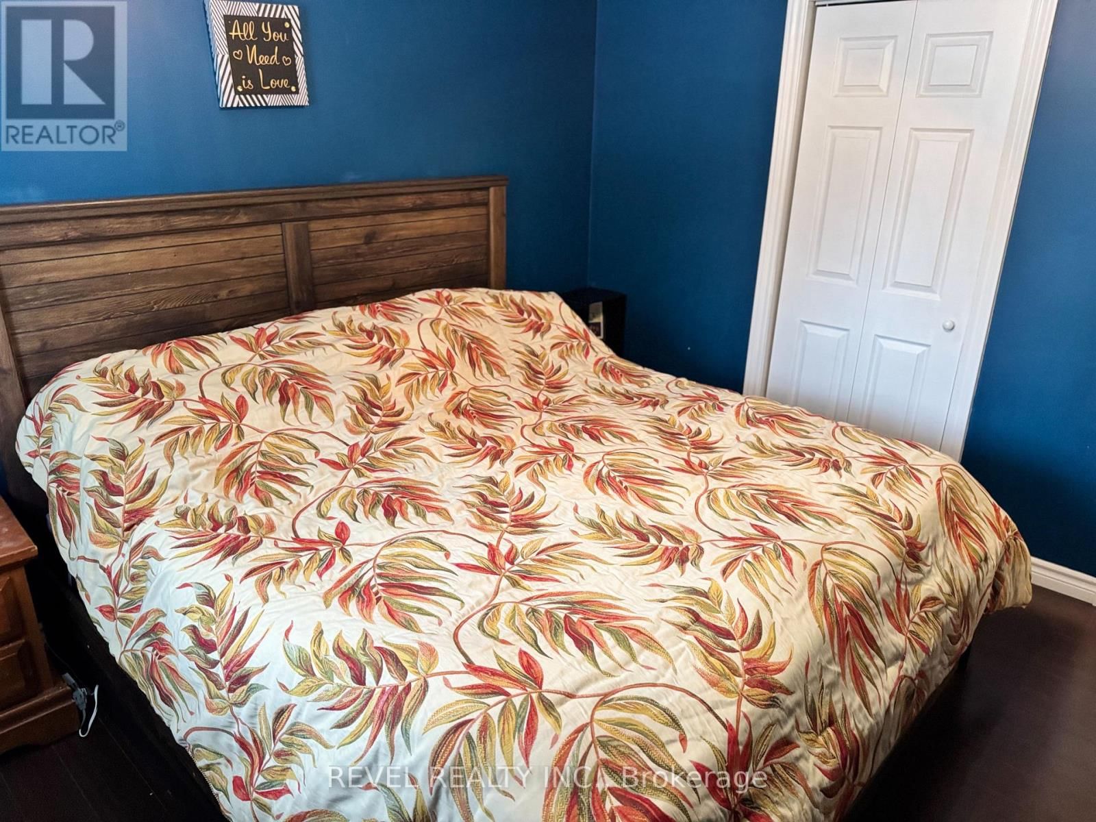 714 EYRE BOULEVARD Image 13