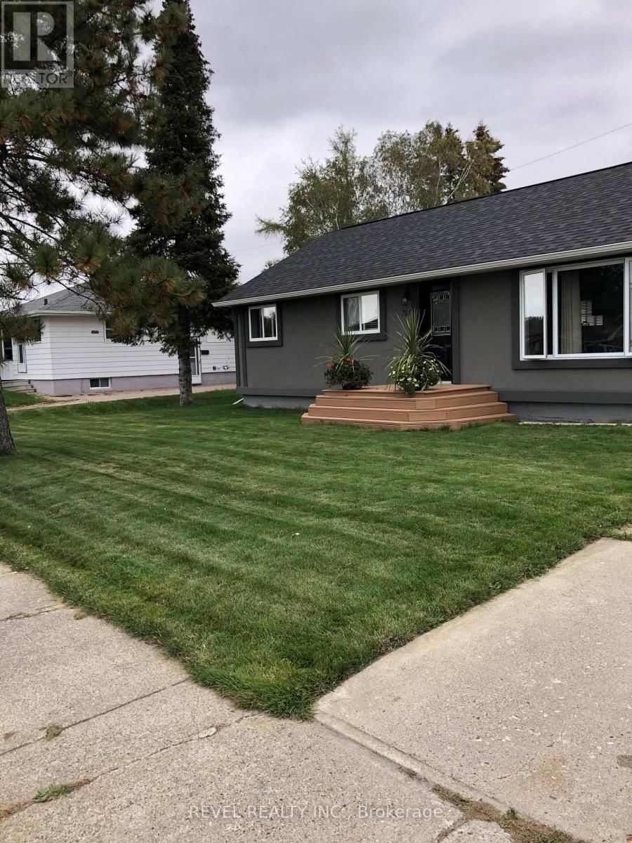 714 EYRE BOULEVARD Image 23