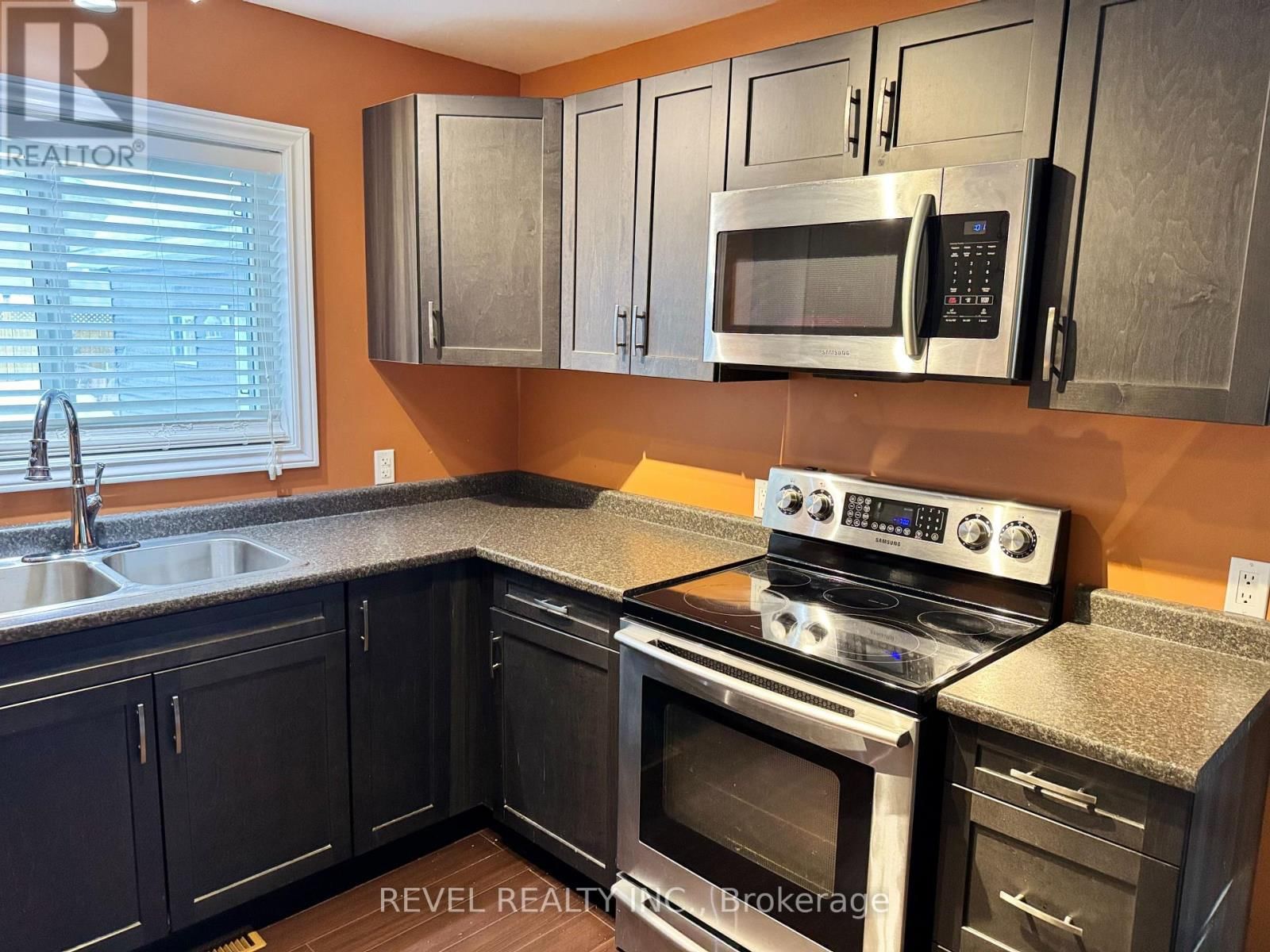 714 EYRE BOULEVARD Image 5