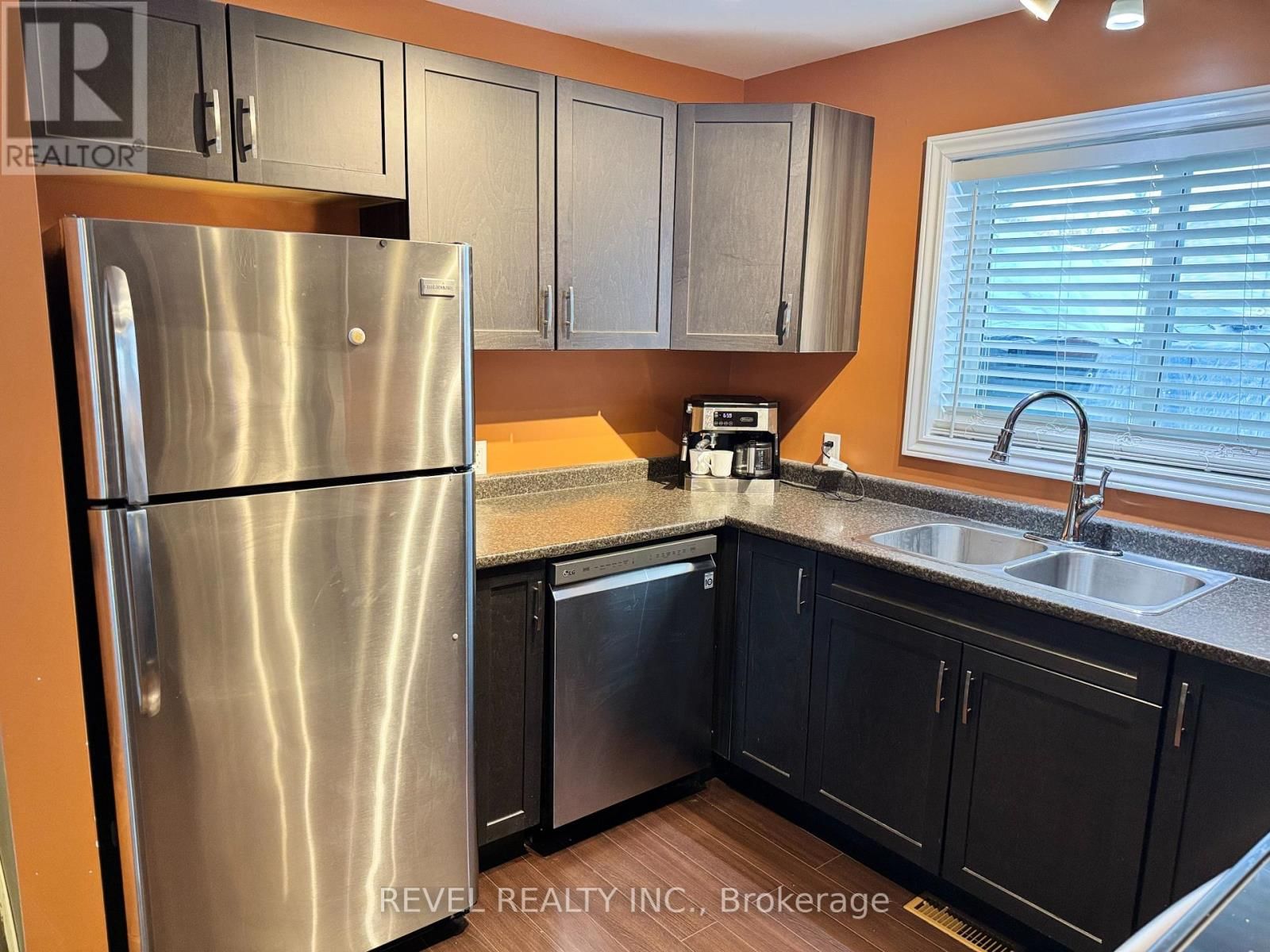 714 EYRE BOULEVARD Image 6