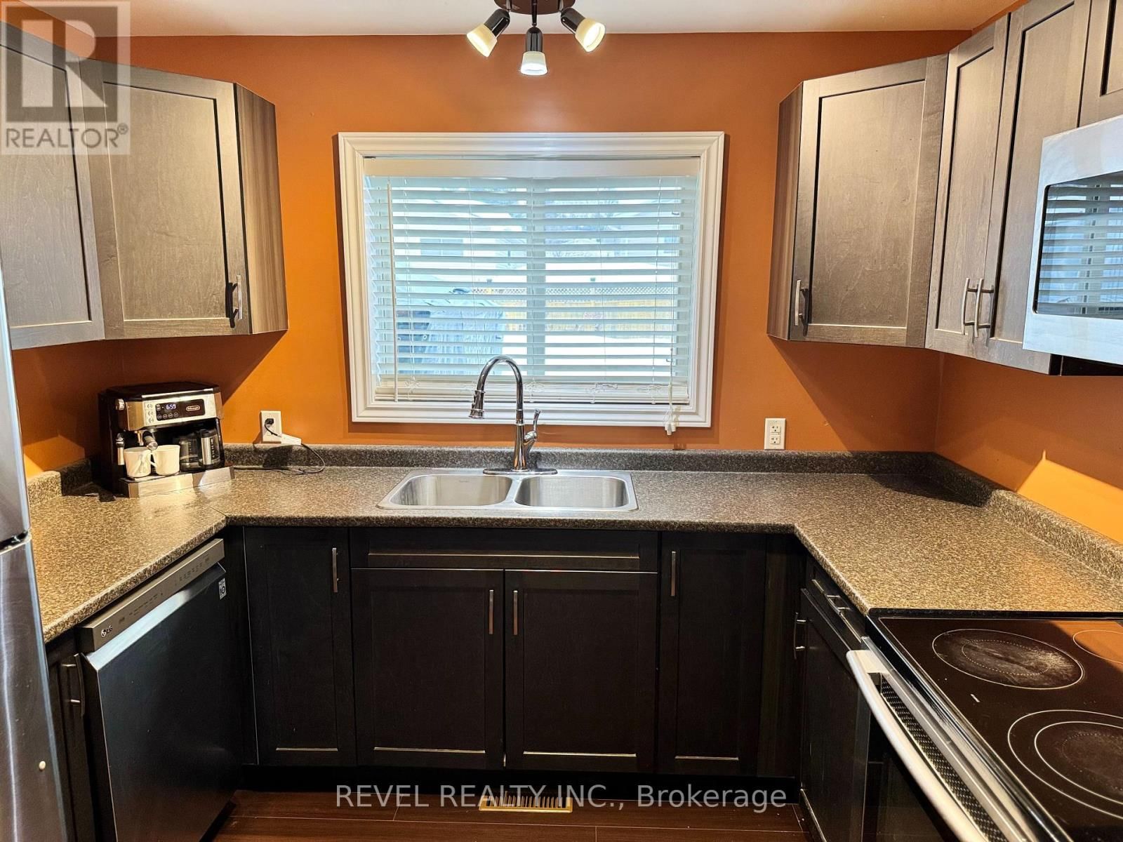 714 EYRE BOULEVARD Image 7