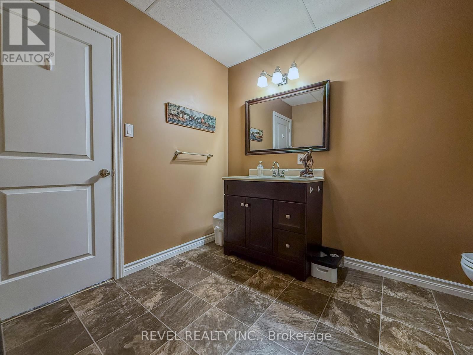 516 SONY STREET Image 38