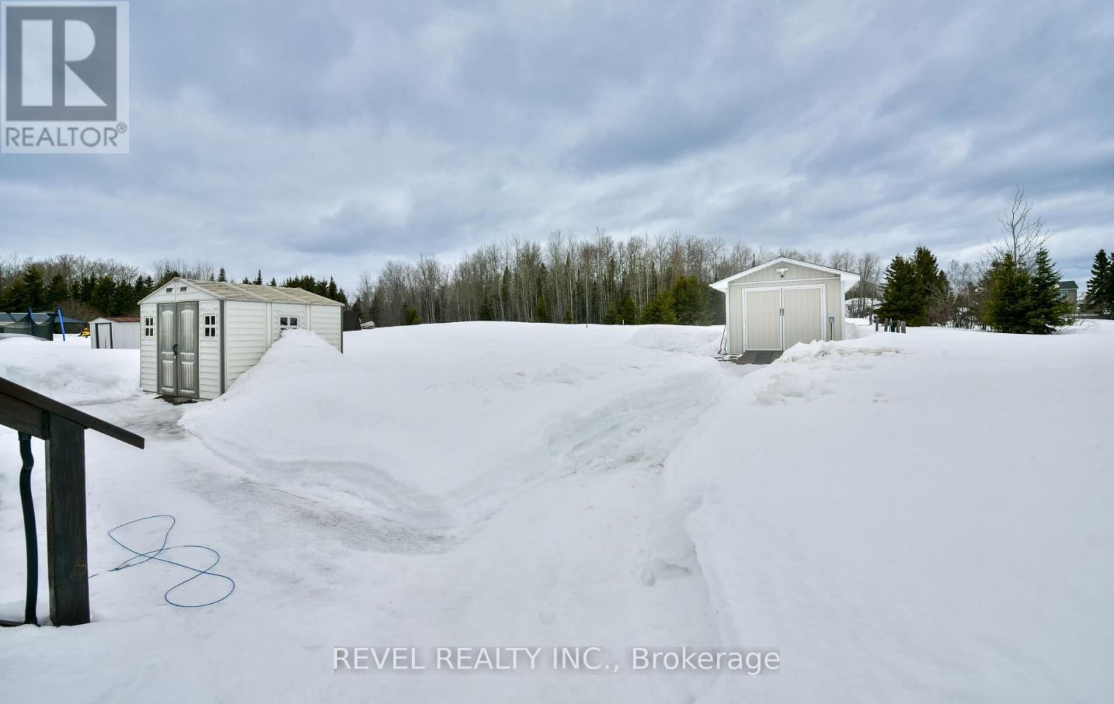 516 SONY STREET Image 43