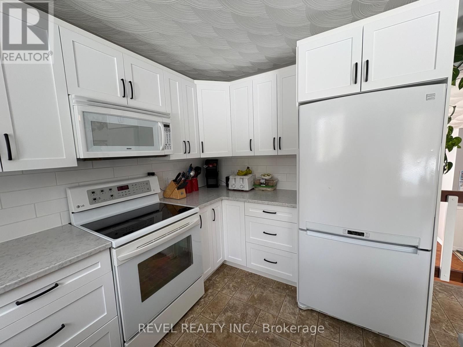 385 NAHMA ROAD Image 6