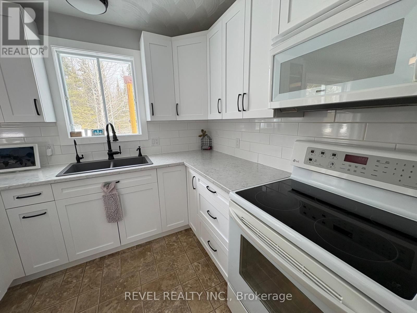 385 NAHMA ROAD Image 7