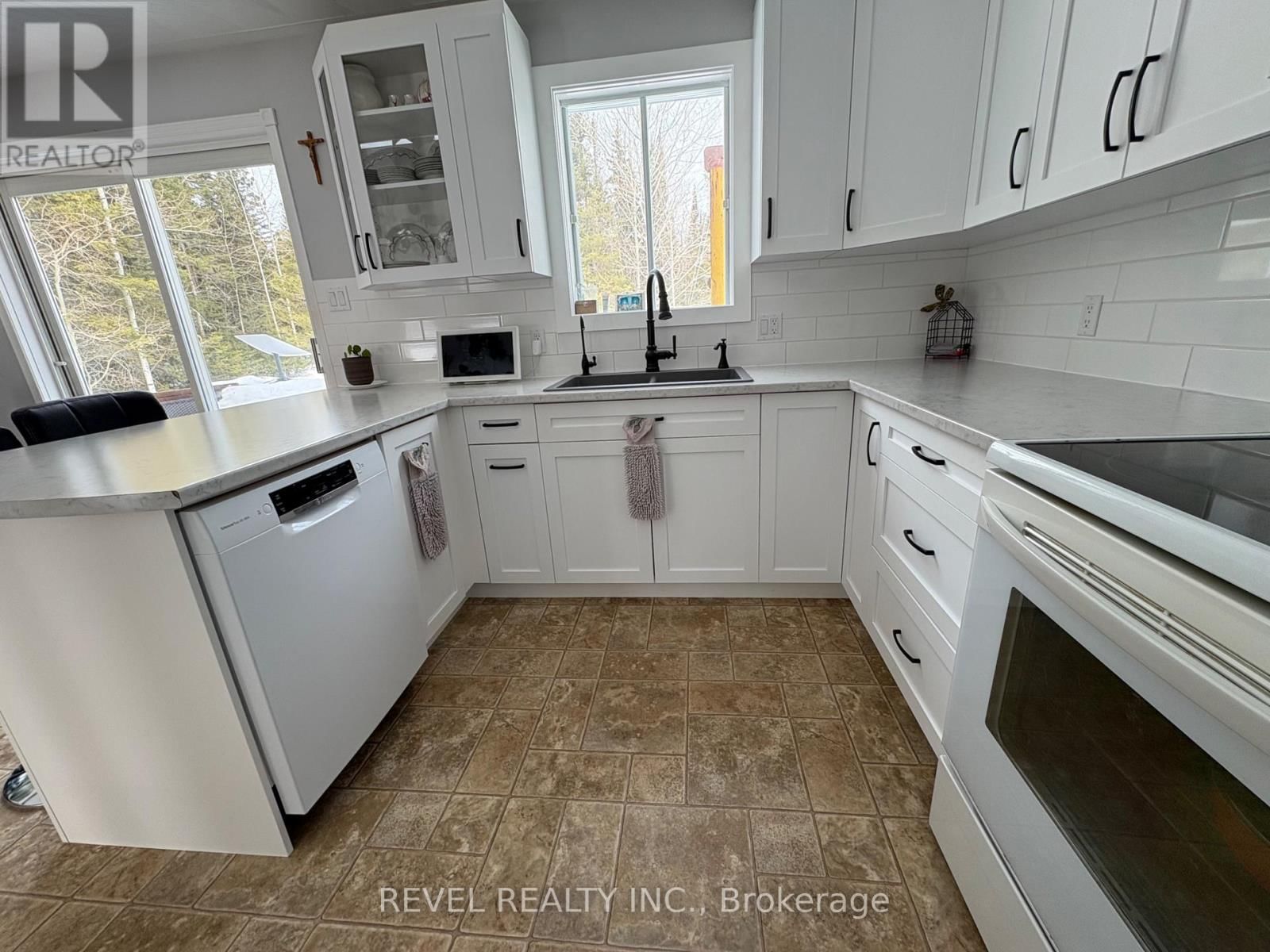 385 NAHMA ROAD Image 8